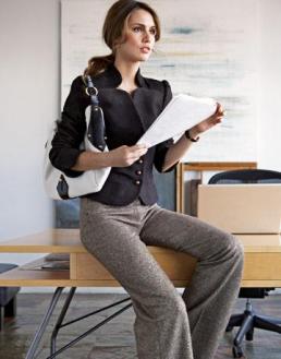 Mujer ejecutiva oficina